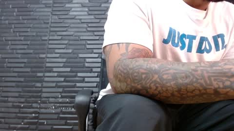 Snapshot of michael_daviss1 chatting on January 2025 12:56:01 PM Michael Daviss online show from January 2025 12:56:01 PM
