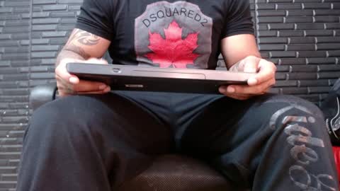 Snapshot of michael_daviss1 chatting on January 2025 12:43:01 PM Michael Daviss online show from January 2025 12:43:01 PM