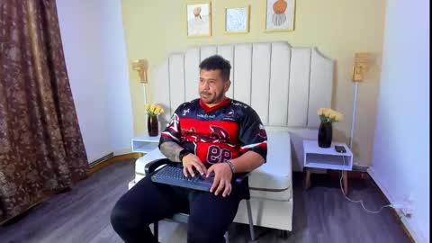 Snapshot of michael_hill1 chatting on September 2025 06:57:02 PM MICHAEL online show from September 2025 06:57:02 PM