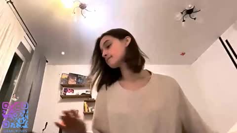 Snapshot of michael_pors chatting on November 2025 02:28:01 PM Emily online show from November 2025 02:28:01 PM