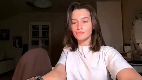 Emily online show from November 2025 03:01:02 PM