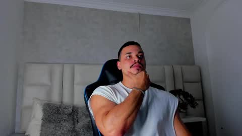 Michael online show from October 2025 05:38:01 AM