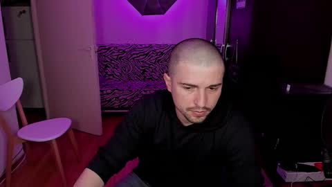 Snapshot of michael_wolfborn chatting on February 2025 03:47:02 PM Michael online show from February 2025 03:47:02 PM