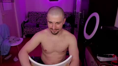 Snapshot of michael_wolfborn chatting on March 2025 05:08:02 PM Michael online show from March 2025 05:08:02 PM