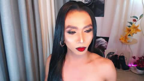 michaelagoddess online show from May 2026 05:43:01 PM