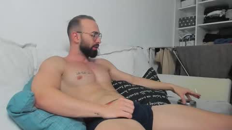 Snapshot of michaelevansx chatting on October 2025 10:46:02 AM MichaelEvansx online show from October 2025 10:46:02 AM