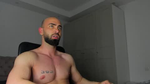 MichaelEvansx online show from April 2026 08:44:01 PM