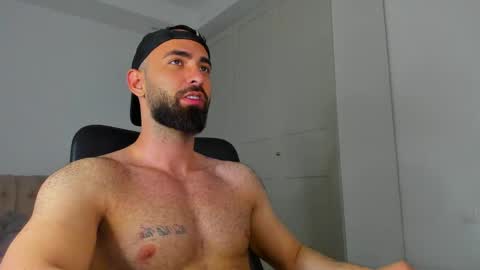 MichaelEvansx online show from May 2026 07:52:02 PM