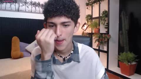 michaelkoiv online show from December 2025 12:33:02 PM