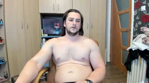 michaelragnar90 online show from June 2026 10:13:02 AM
