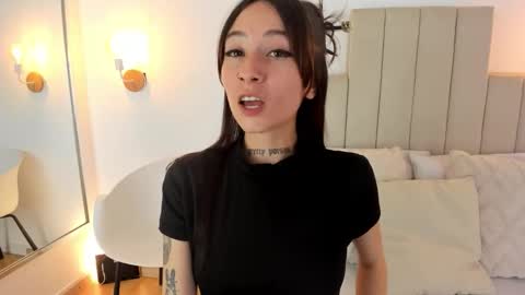 Snapshot of michaelwalkerr chatting on December 2025 07:23:02 PM Michael Walkerr online show from December 2025 07:23:02 PM