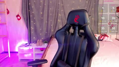 Snapshot of michel_momsen chatting on March 2026 12:42:02 PM Michel online show from March 2026 12:42:02 PM