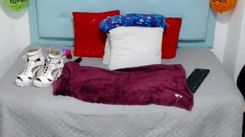 Snapshot of michel_rous_la_mas_caliente chatting on October 2025 01:06:02 AM michel_rous_la_mas_caliente online show from October 2025 01:06:02 AM