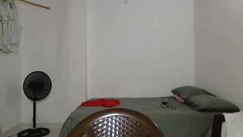 Snapshot of micheldelatorre69 chatting on December 2025 10:04:02 PM MichelandDavid online show from December 2025 10:04:02 PM