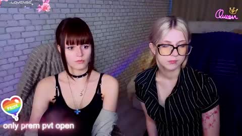 Snapshot of michelewild chatting on March 2026 01:48:01 PM Michele online show from March 2026 01:48:01 PM