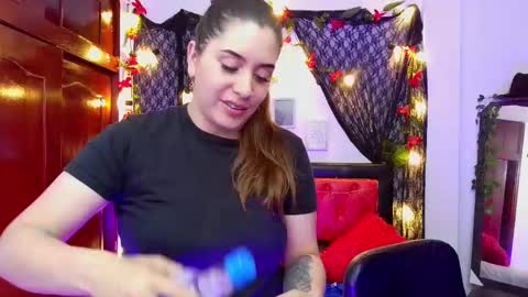 Snapshot of michell_h chatting on February 2025 04:38:02 AM Nani online show from February 2025 04:38:02 AM