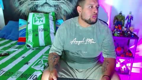 Snapshot of michell_myers chatting on December 2025 04:01:01 PM michell_myers online show from December 2025 04:01:01 PM