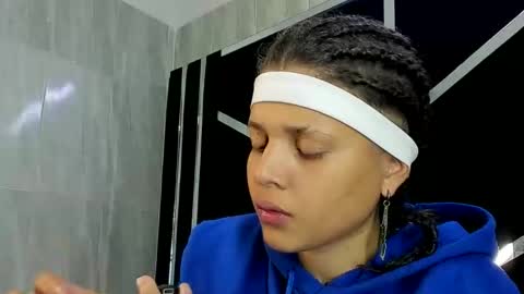 michell_rs online show from February 2025 09:49:01 AM