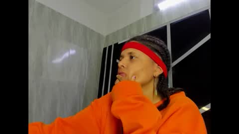 michell_rs online show from February 2025 12:52:01 AM