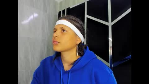 michell_rs online show from February 2025 04:51:02 AM