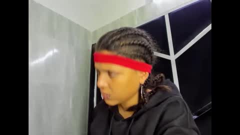 michell_rs online show from February 2025 11:13:02 AM