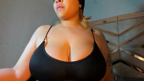 michell_rs online show from October 2025 07:20:02 AM