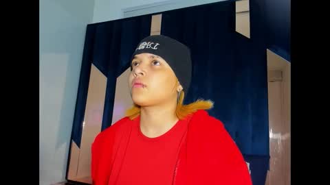 michell_rs online show from October 2025 01:53:02 AM