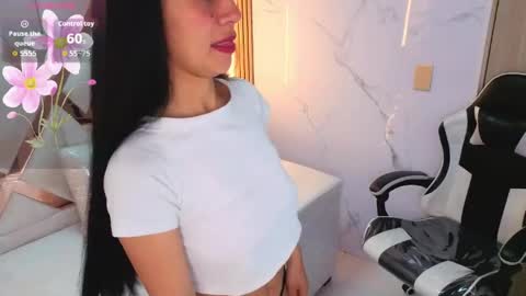 Snapshot of michell_tp chatting on May 2026 01:17:01 PM Michell online show from May 2026 01:17:01 PM
