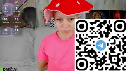 Snapshot of michelle_blond chatting on October 2025 07:16:01 AM michelle_blond online show from October 2025 07:16:01 AM