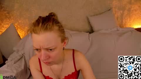 Snapshot of michelle_blond chatting on March 2026 07:12:01 AM michelle_blond online show from March 2026 07:12:01 AM