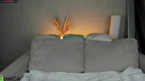 Snapshot of michelle_blond chatting on March 2026 07:57:01 AM michelle_blond online show from March 2026 07:57:01 AM