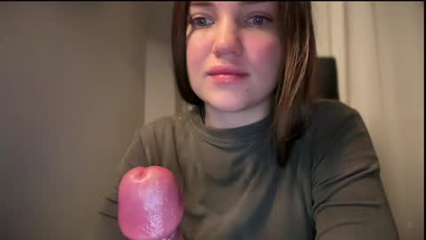 Snapshot of michelle_mir chatting on February 2025 03:41:02 PM Michelle online show from February 2025 03:41:02 PM