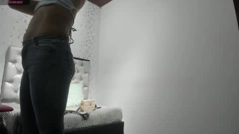 michelle perla online show from October 2025 06:48:01 PM