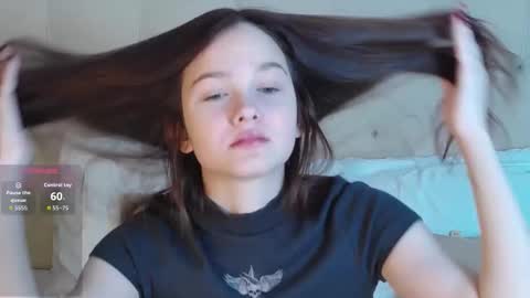 Snapshot of michelle_roux chatting on November 2025 11:31:02 AM Michelle online show from November 2025 11:31:02 AM