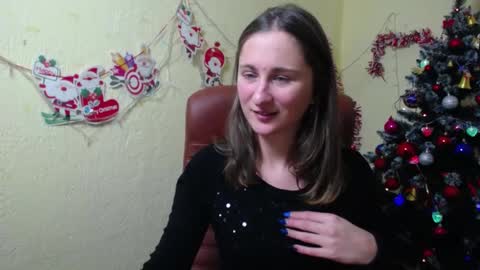 Snapshot of michellee11 chatting on December 2024 03:53:02 PM Michel online show from December 2024 03:53:02 PM