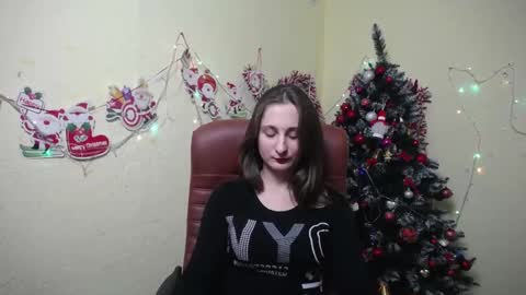 Snapshot of michellee11 chatting on December 2024 12:33:02 PM Michel online show from December 2024 12:33:02 PM