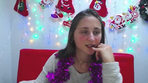 Snapshot of michellee11 chatting on December 2024 04:32:01 PM Michel online show from December 2024 04:32:01 PM