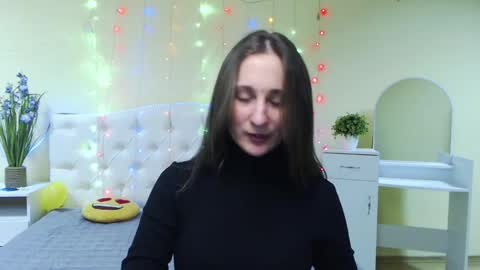 Snapshot of michellee11 chatting on January 2025 12:18:01 PM Michel online show from January 2025 12:18:01 PM