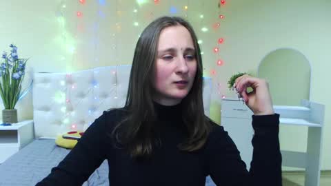 Snapshot of michellee11 chatting on January 2025 03:28:02 PM Michel online show from January 2025 03:28:02 PM