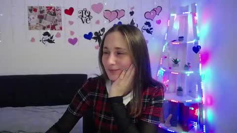 Snapshot of michellee11 chatting on January 2025 12:18:01 PM Michel online show from January 2025 12:18:01 PM