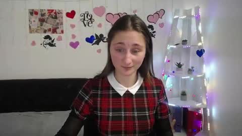 Snapshot of michellee11 chatting on January 2025 03:43:01 PM Michel online show from January 2025 03:43:01 PM