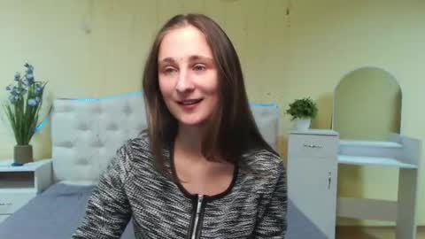 Snapshot of michellee11 chatting on February 2025 12:14:02 PM Michel online show from February 2025 12:14:02 PM