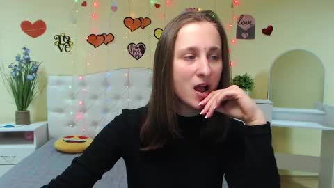 Snapshot of michellee11 chatting on February 2025 12:17:02 PM Michel online show from February 2025 12:17:02 PM