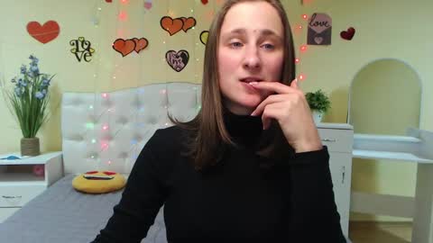 Snapshot of michellee11 chatting on February 2025 03:54:02 PM Michel online show from February 2025 03:54:02 PM