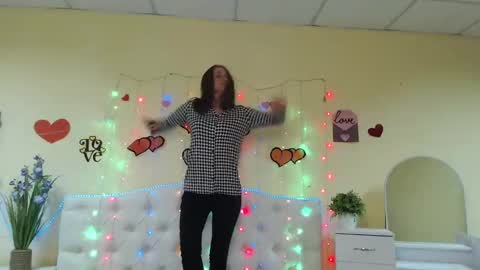 Snapshot of michellee11 chatting on March 2025 12:01:02 PM Michel online show from March 2025 12:01:02 PM