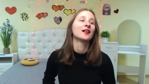 Snapshot of michellee11 chatting on March 2025 12:04:02 PM Michel online show from March 2025 12:04:02 PM