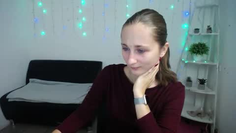 Snapshot of michellee11 chatting on November 2025 12:06:01 PM Michel online show from November 2025 12:06:01 PM