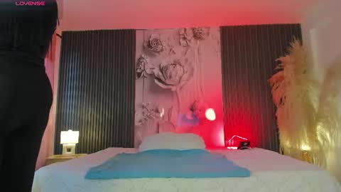 michellepreston_ online show from June 2026 12:02:01 PM