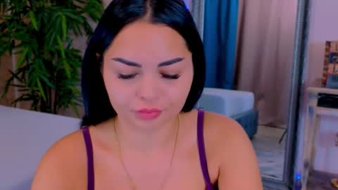 michellereys online show from October 2025 05:57:01 PM