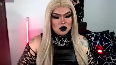 Snapshot of michellevixen921 chatting on November 2025 06:47:01 AM Michelle online show from November 2025 06:47:01 AM